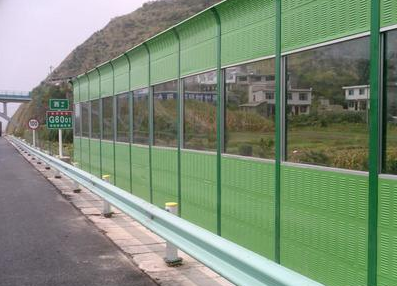 <a href=http://www.qbgn.cn/news_article.html?news_id=111>高速聲屏障</a>
