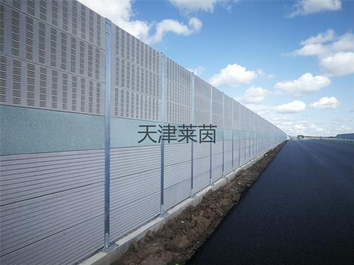 <a href=http://www.qbgn.cn/news_article?news_id=113>高速公路聲屏障</a>
