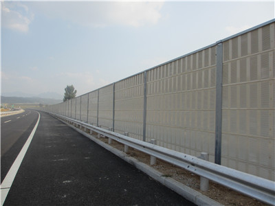 <a href=http://www.qbgn.cn/news_article?news_id=123>隔聲屏障</a>