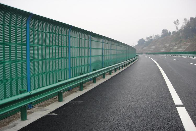<a href=http://www.qbgn.cn/news_article?news_id=145>高速公路聲屏障廠家</a>